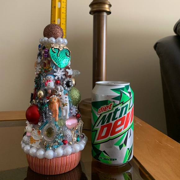 * SOLD!! * MEOWY Christmas Junkdrawer Tree Decoration - Picture 9 of 9